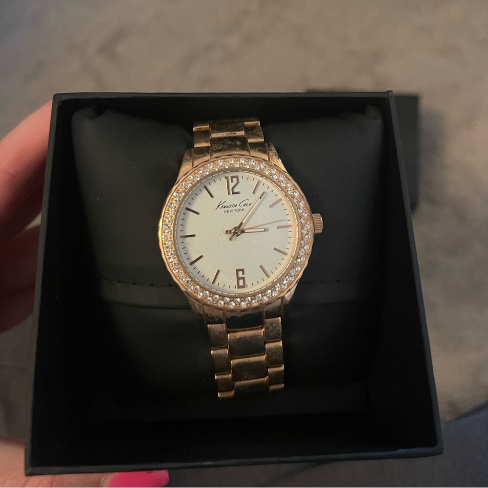 Kenneth Cole Watch - Picture 2 of 3
